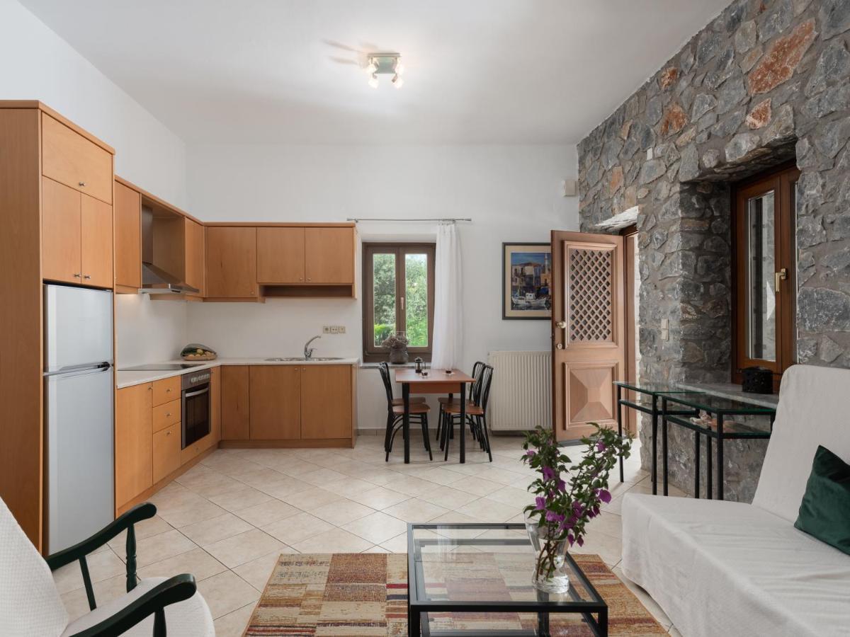 Aura Traditional Apartment Prinés Dış mekan fotoğraf